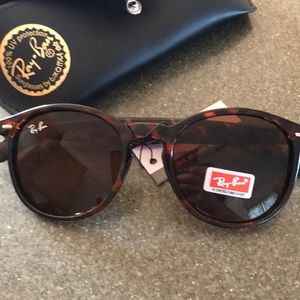 Brown Tortoiseshell Ray ban round sunglasses